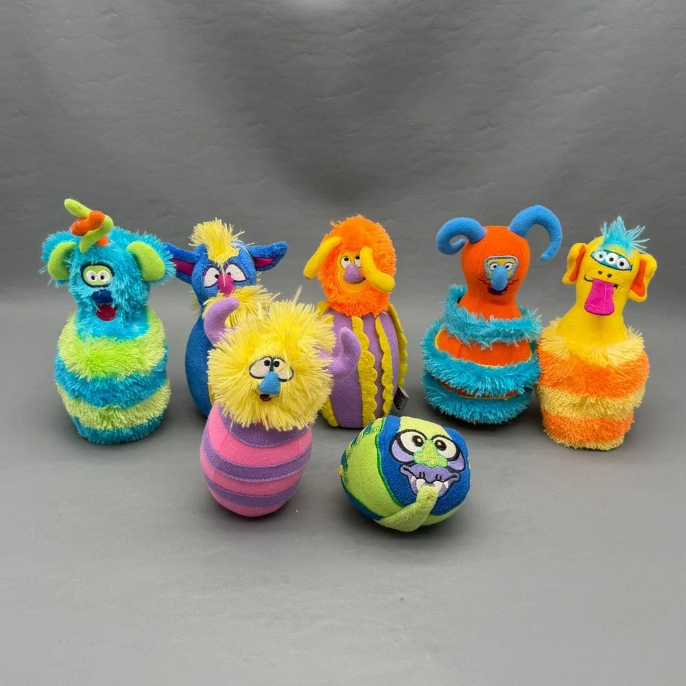 Melissa & Doug Monster Bowling.  6 Wacky Plush Pins 1 Silly Ball and Bag